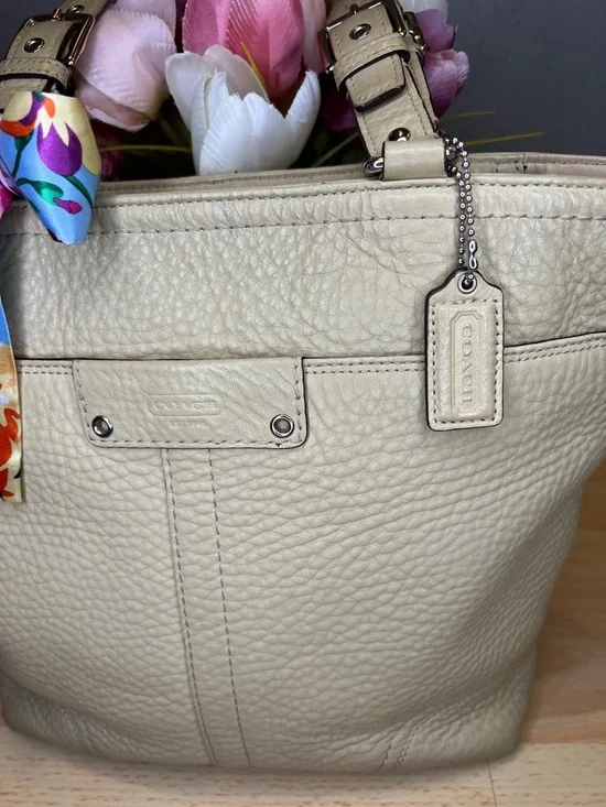 Coach Hamilton Shoulder Bag - Picture 7 of 16